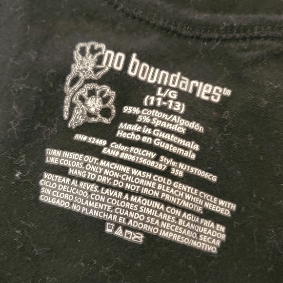 No Boundaries Black & Silver Metallic zig zag Tank size 11/13 Ladies medium - Picture 5 of 5